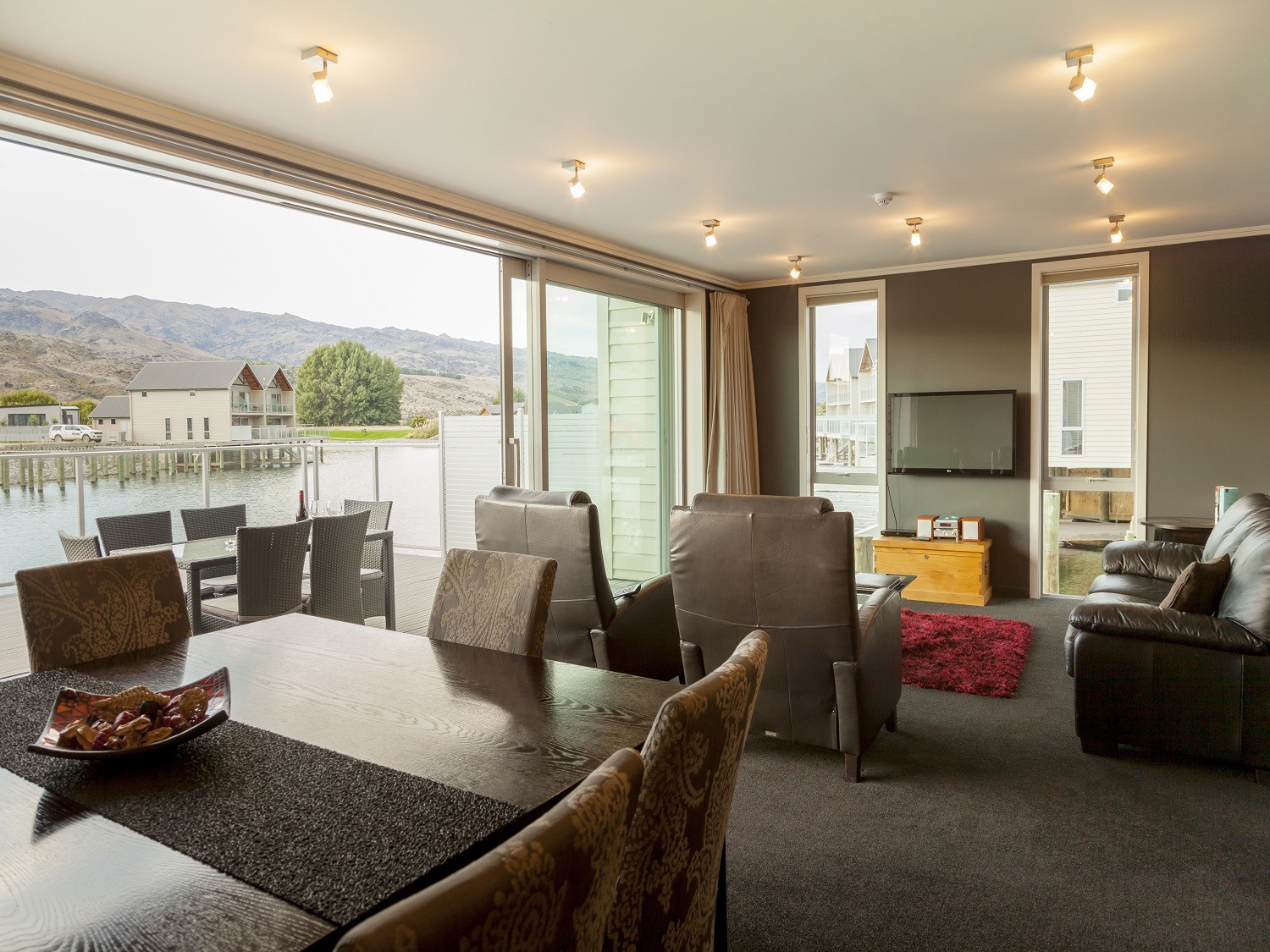 Living & Dining Area